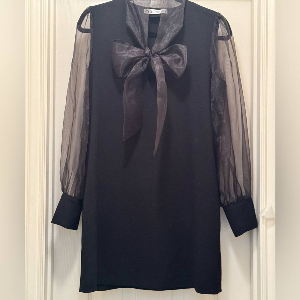 EUC Zara Women’s Black Sheer Sleeve with Bow Mini Dress Size Medium